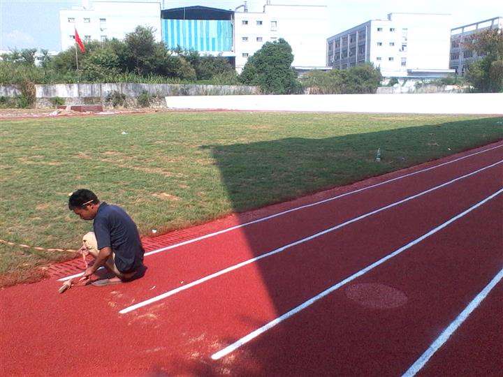 ���z�ܵ����O���E��ͻ�l��r